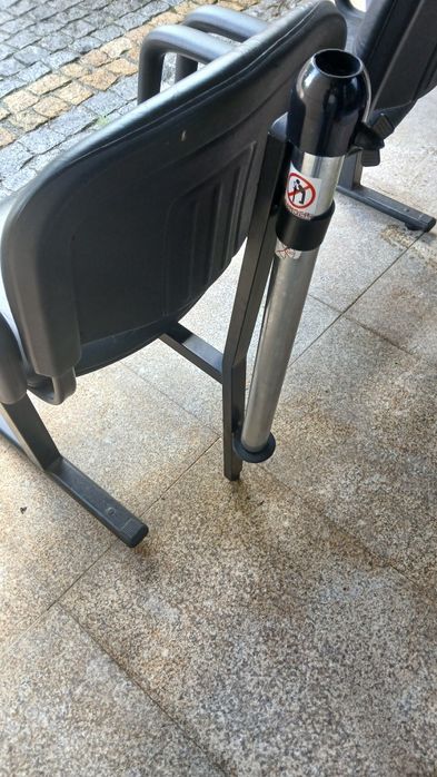Várias Cadeiras.