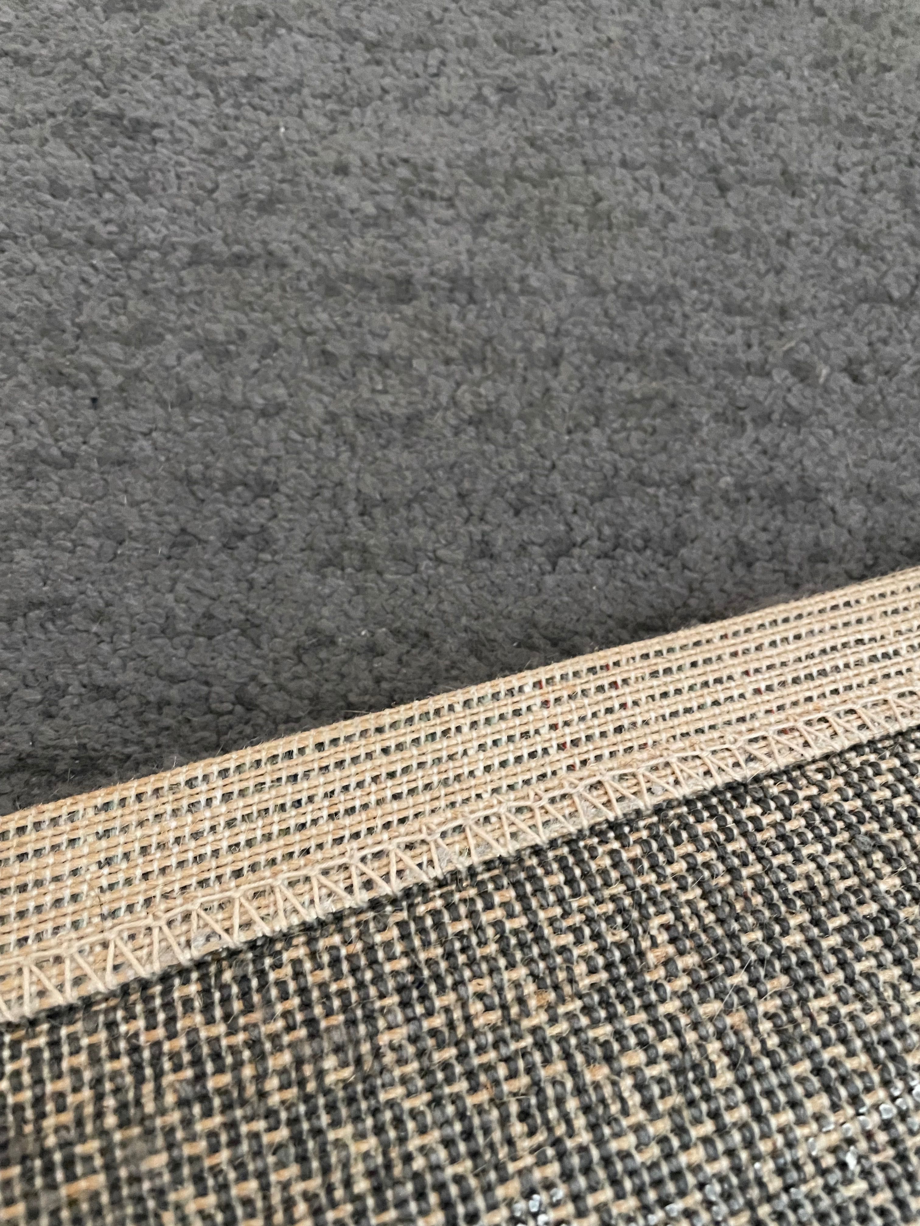 2 carpetes quarto ikea
