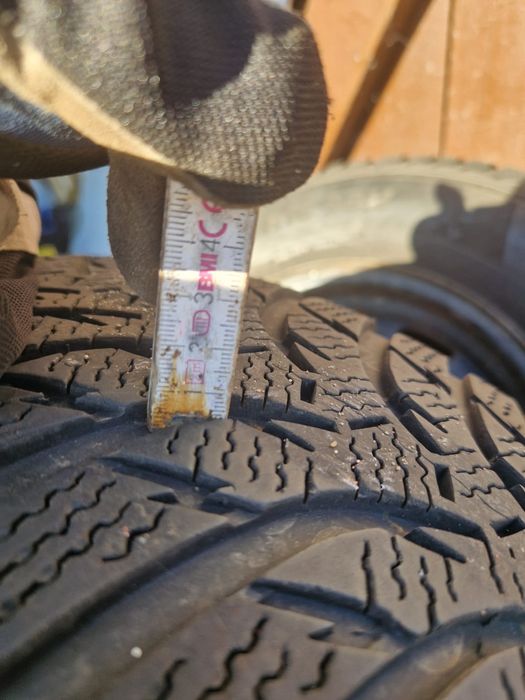 2sztuki Felgi z oponami zimowymi215/65/16