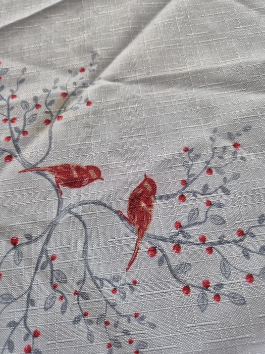 Mały kwadratowy obrus serweta gałązki ptaki las Boże Narodzenie