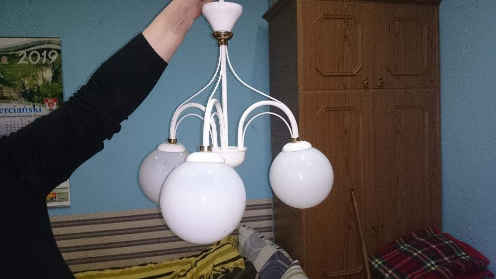 Lampa sufitowa biała