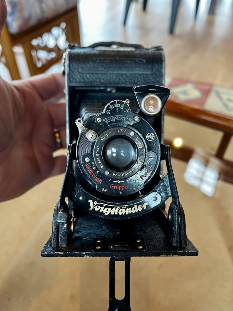 Antiga maquina fotografica Voigtlander