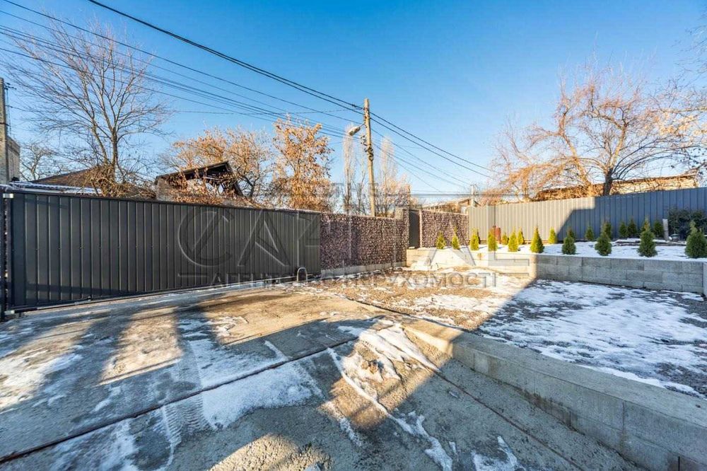 Продаж Дуплекс, Солом'янський район, пл. Шевченка, 180 м2