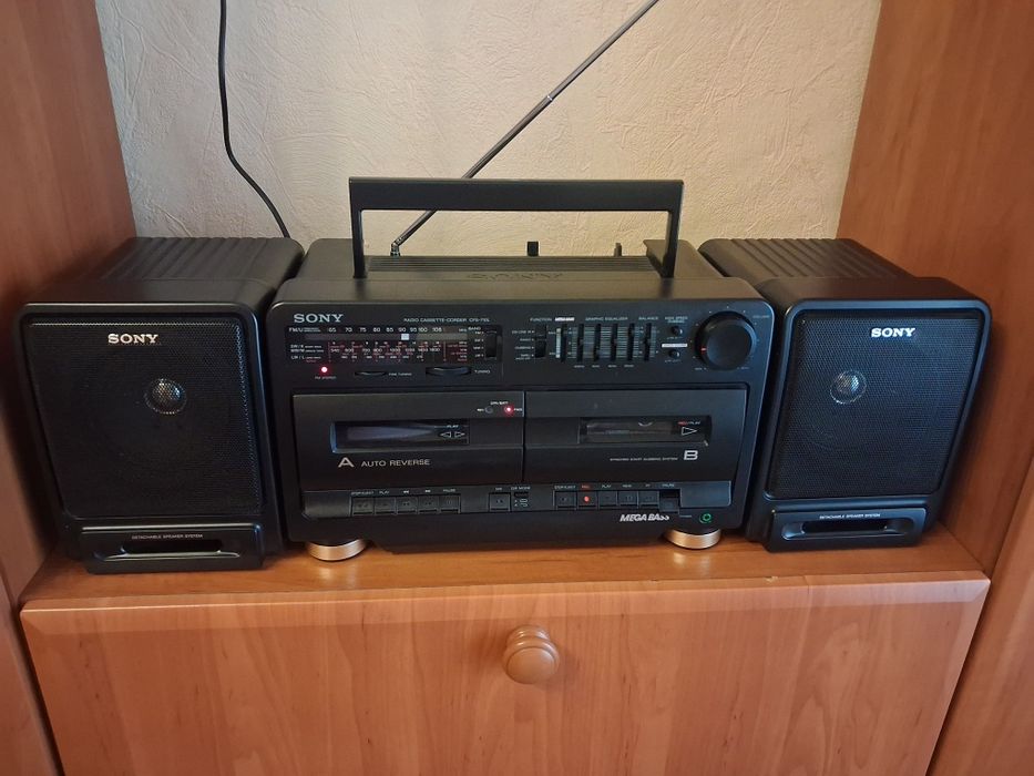 IGŁA !   SONY CFS-710L. Boombox. Radiomagnetofon.