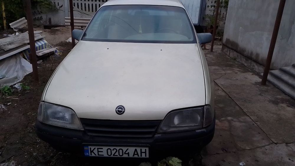 срочная продажа машины Opel omega A