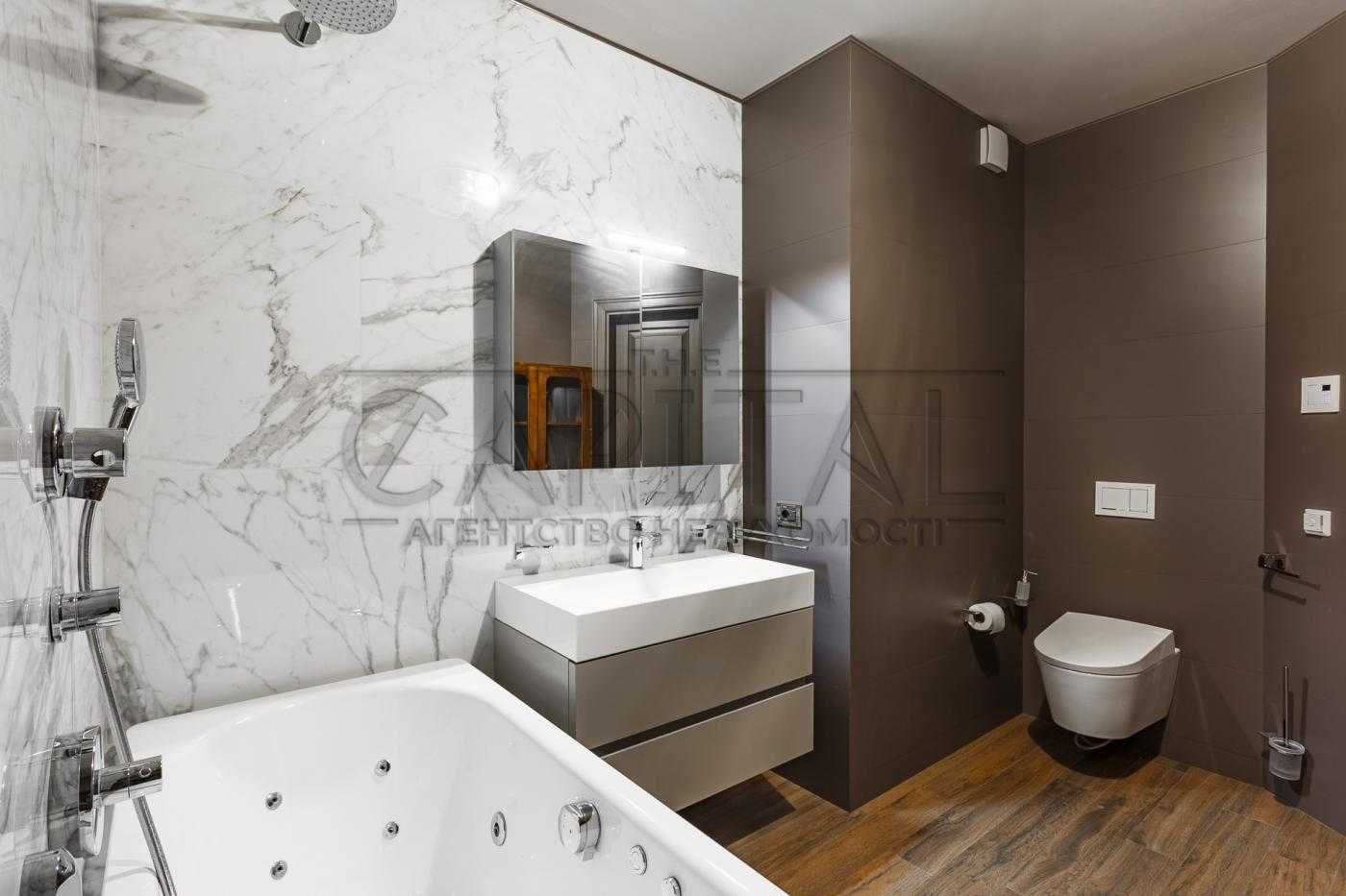 Продаж 3к Кв-ри Бульвар Фонтанів
Київ, Печерський р-н, Саперне поле, 3
