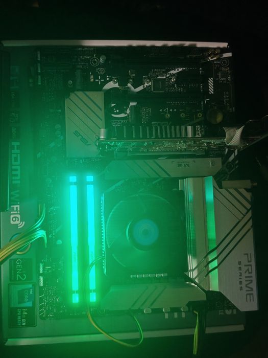 Asus Z790-P Wifi + i5 13400f + 16gb ddr5