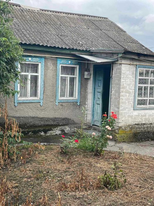 Продам дом в сел  Водяховка Змиевского района . Газовое отопление TB