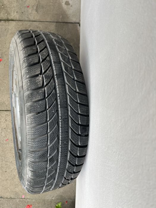 Opony zimowe  175/70 R13 wraz z felgami komplet