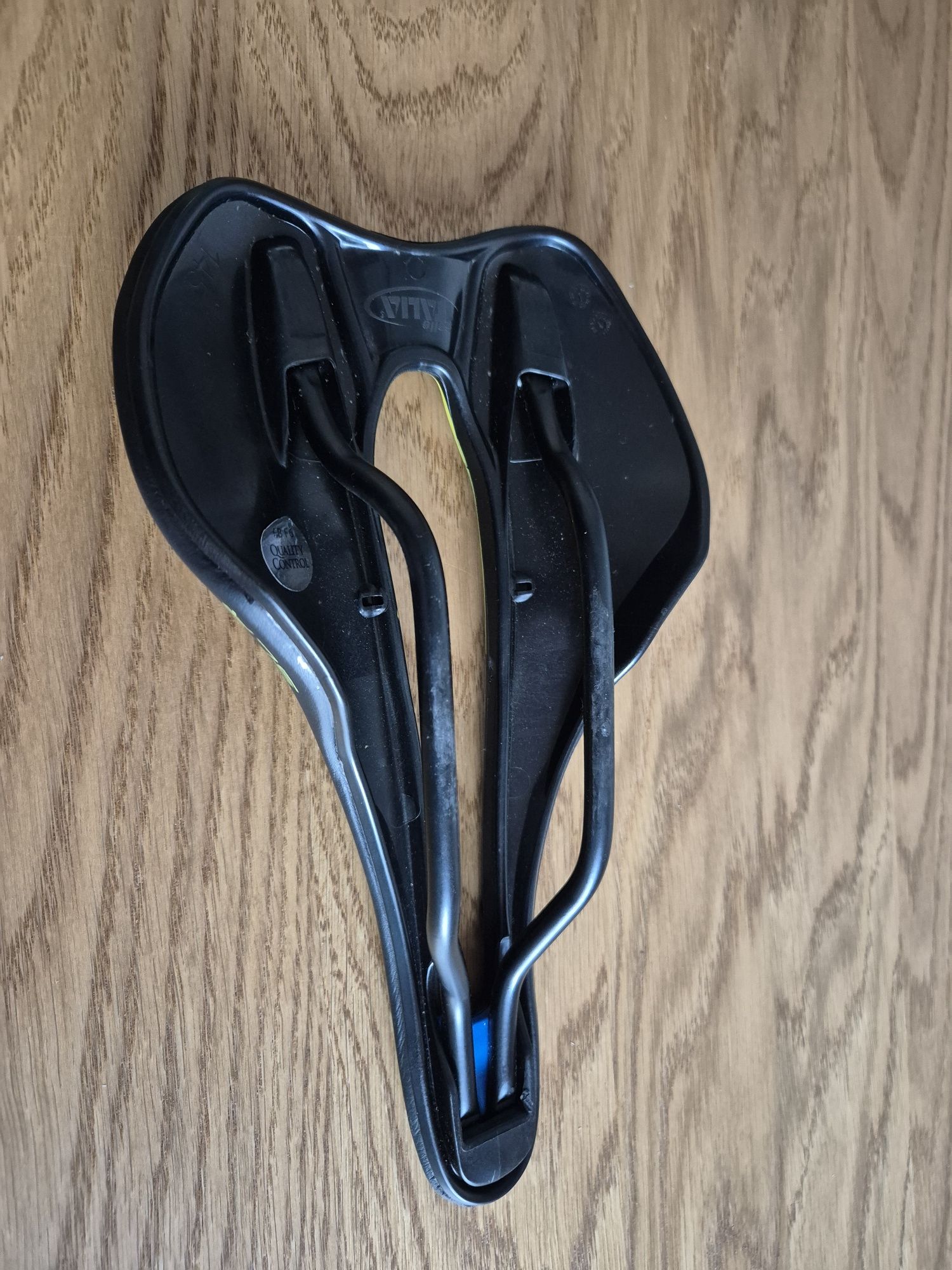 Siodełko Selle italia SLR boost superflow tdf limited 145 mm L3