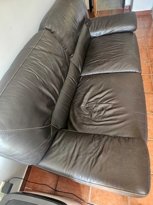 Sofa preto chateau d'ax pele