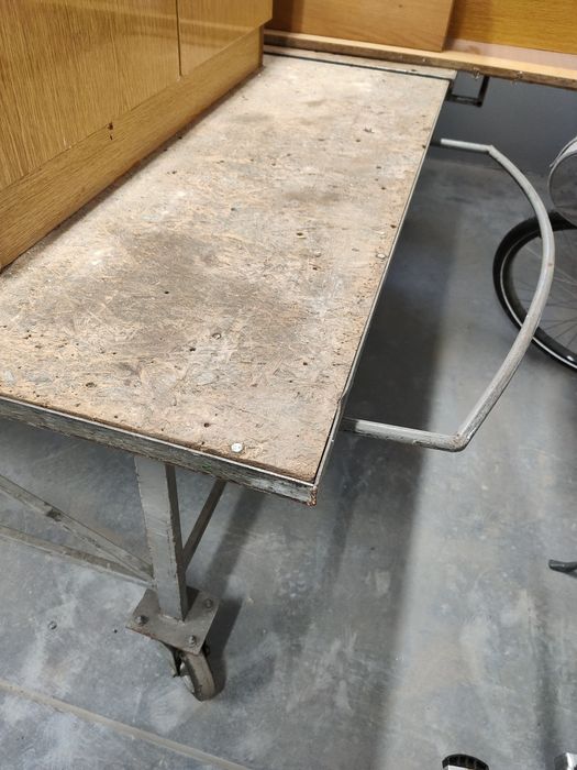 Stół techniczny montażowy przy produkcji warsztatowy  125 x 250