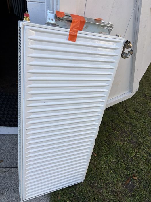 Grzejnik z dolnym podlaczeniem