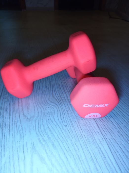 Продам гантелі Demix 2кг. Не були жодного разу у використанніі