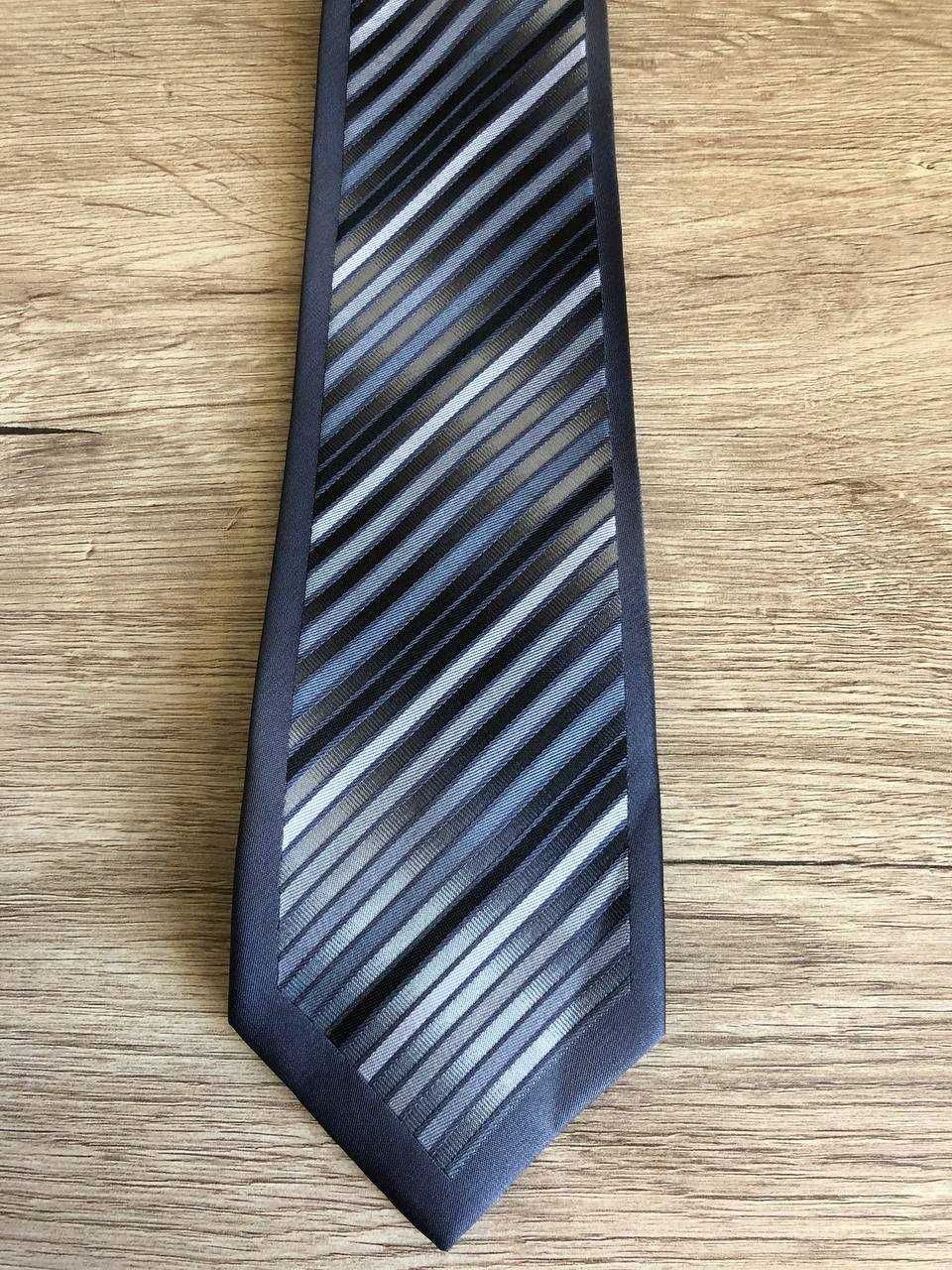 Чоловічі краватки 4 шт за 100 грн