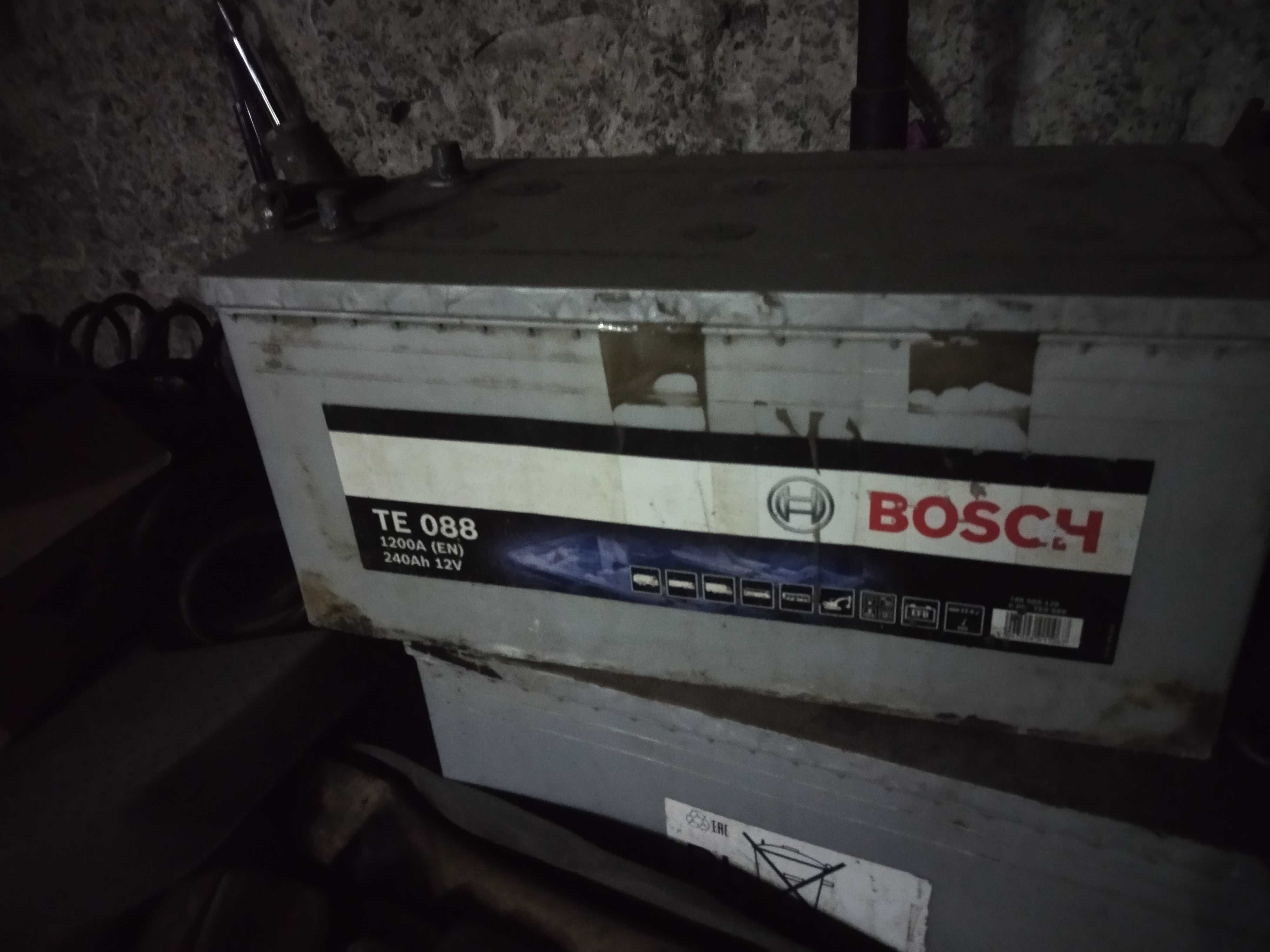 акумулятор Bosch 240Ah-12v EFB (TE0888)