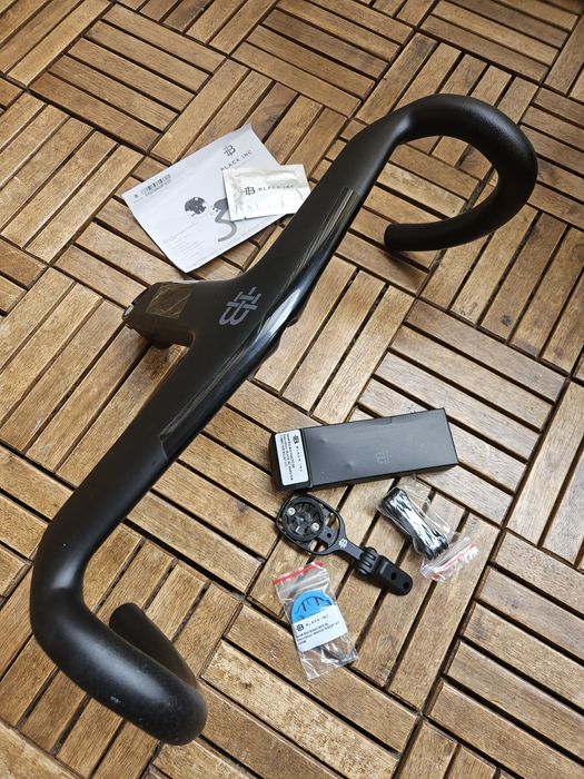 Kokpit BlackInc Factor nowy karbon 36cm uchwyt garmin/wahoo aero