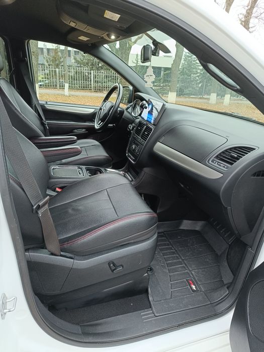 Dodge Grand Caravan 2020р