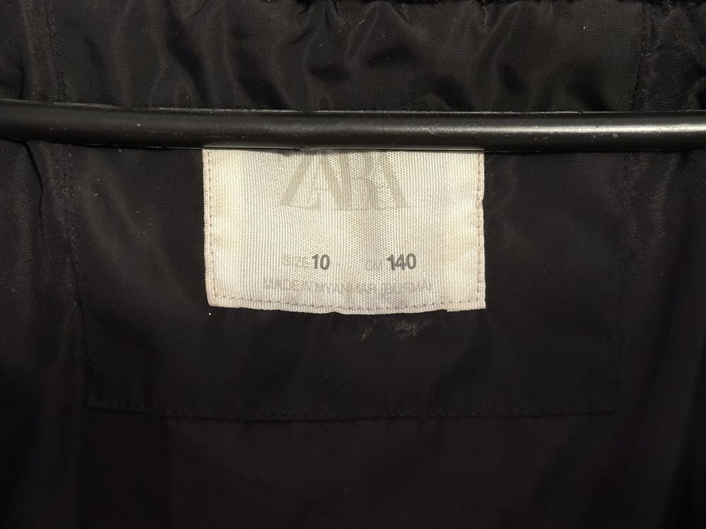 Жіноча куртка Zara