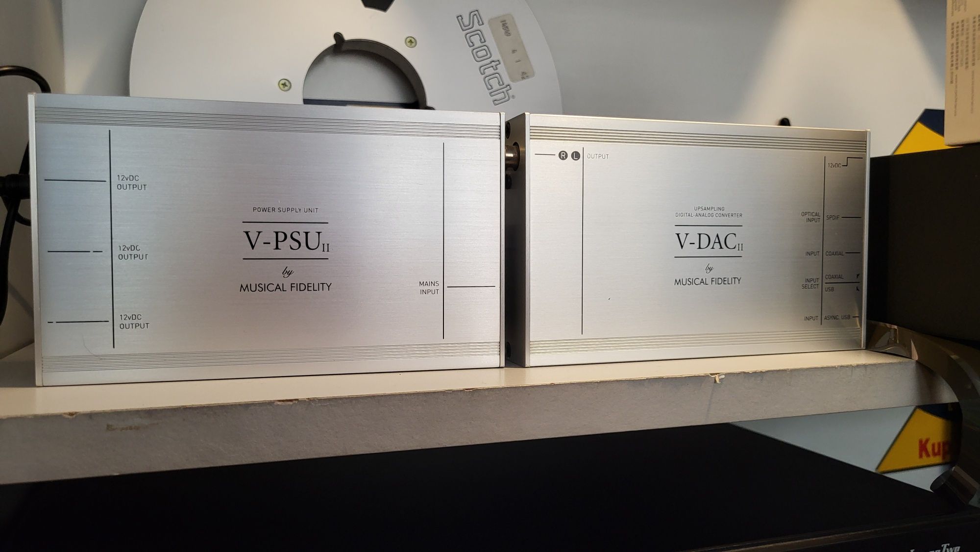 Musical Fidelity V-DAC 11 i  V-PSU 11