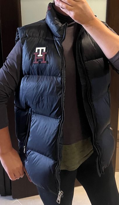 Пуховий жилет TOMMY HILFIGER розмір М б/в