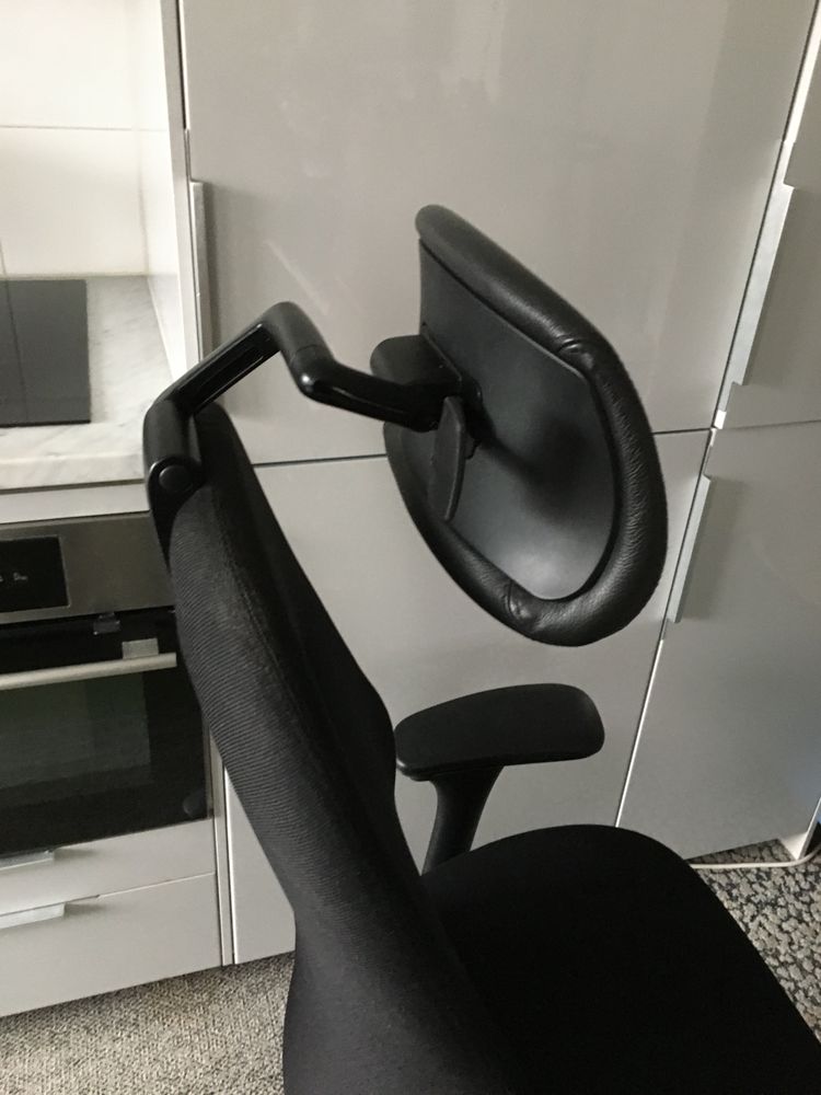 Krzeslo biurowe na kółkach