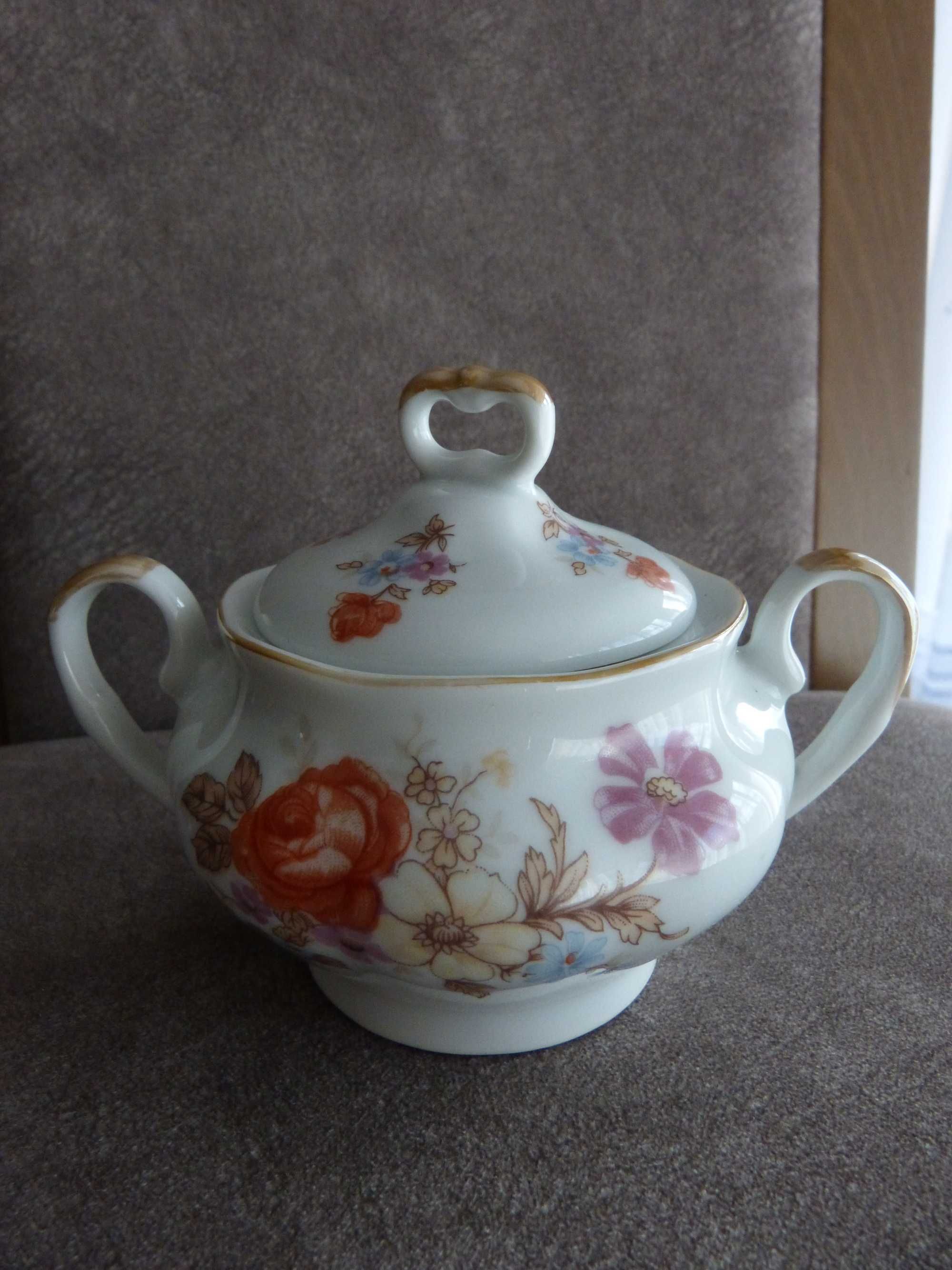 Wałbrzych zestaw porcelanowy do kawy