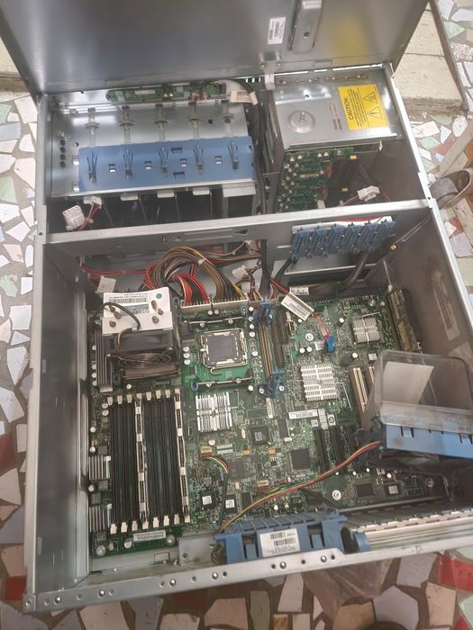Серверный корпус HP Proliant ML350 G5