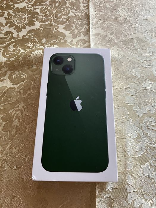 Iphone 13 kolor butelkowa zieleń