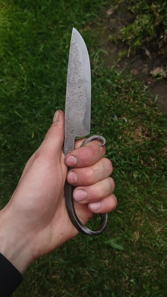 Ręcznie wykuty nóż kowalski / noże kowalskie / knifemaking