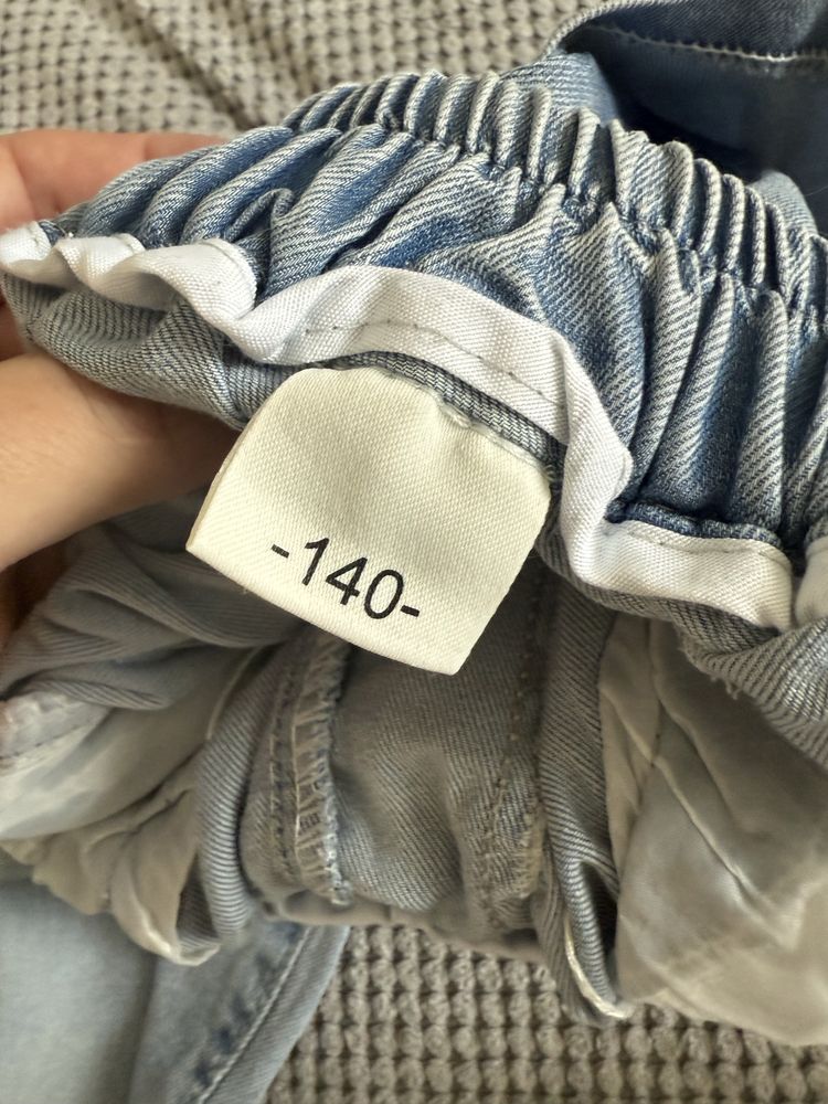 Джинсы на девочку 140 см