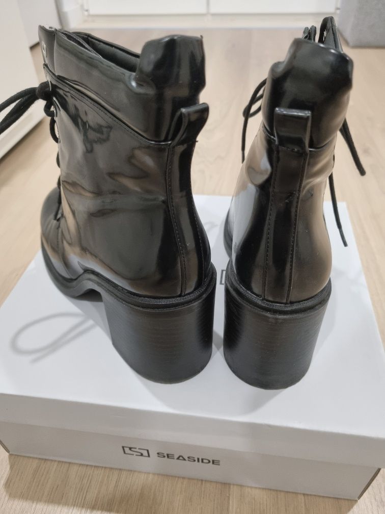 Botas pretas Bershka