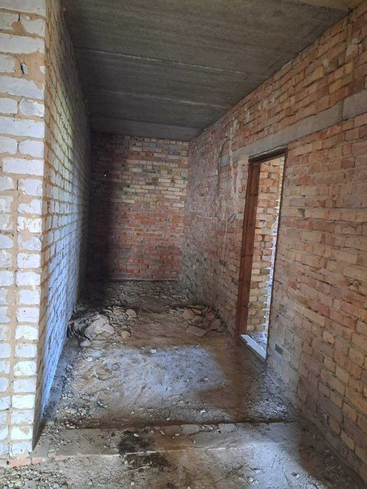 Продам новий будинок.