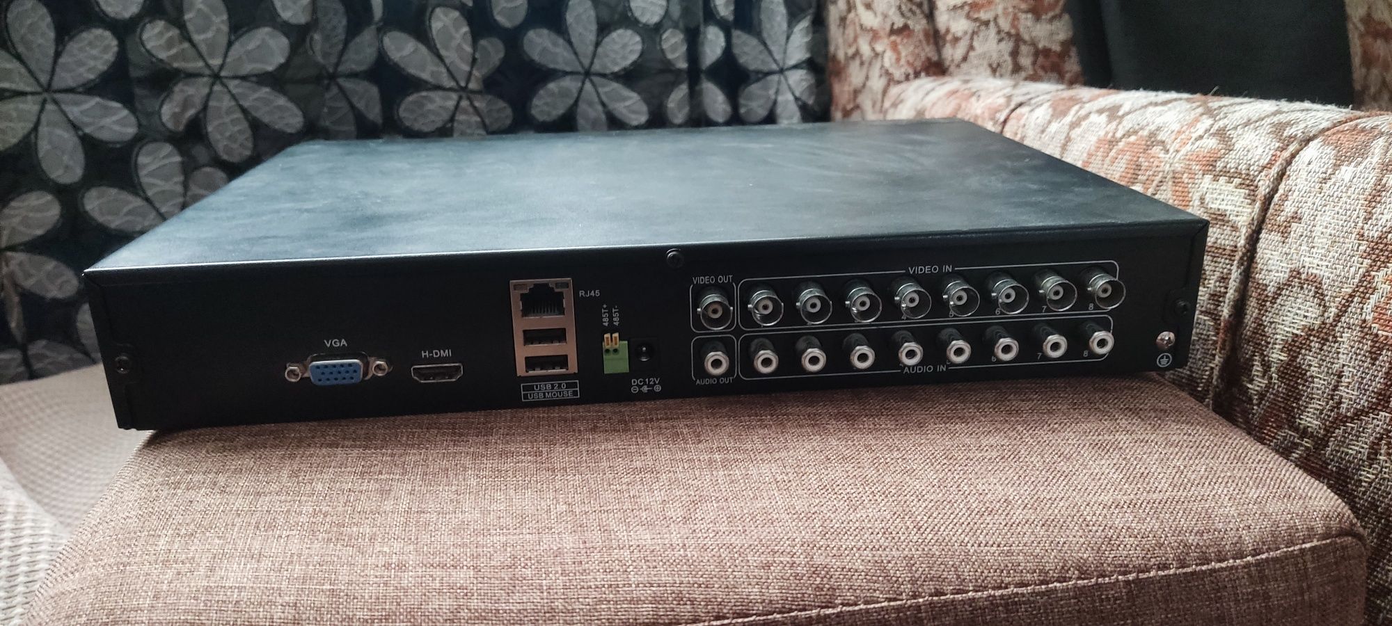 Відеореєстратор TSL-808H без блоку живлення та hdd