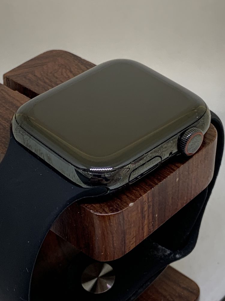 Оригінальні  apple watch series 5 44 stainless steel стальные