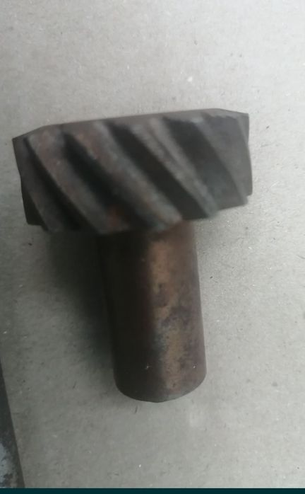 Вал з шестерньою для масло-насоса ВАЗ 2101-2107