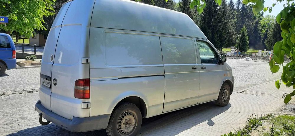 бус Volkswagen T5 дизель  1,9, механика 2006 г/в лонг высокий фаркоп