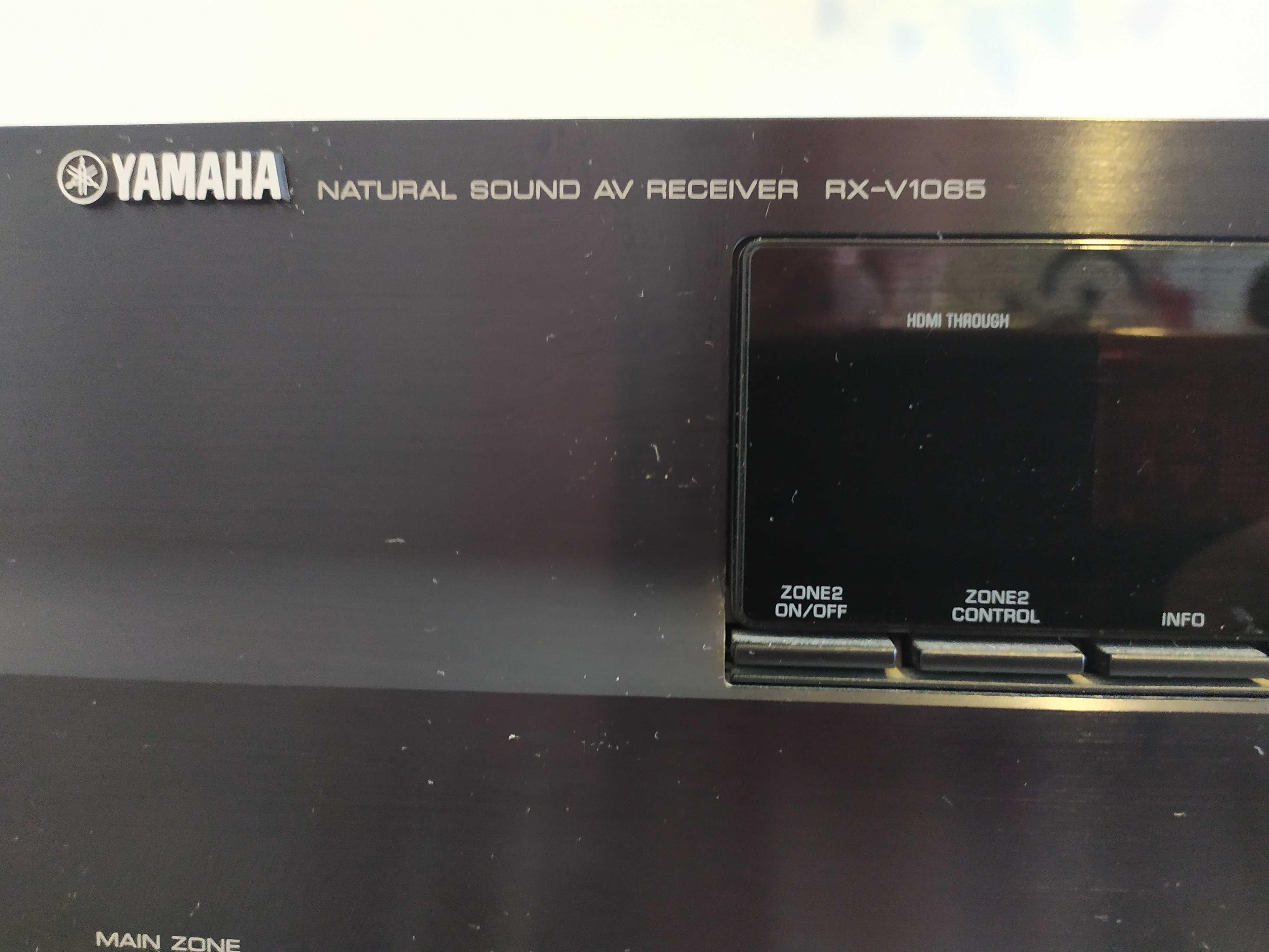 Sprzedam amplituner kina domowego firmy Yamaha.