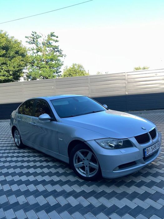 Продаю БМВ 2005 року