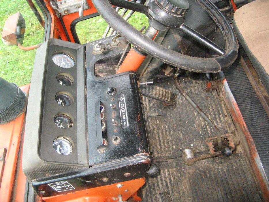 MTZ 82 z niemiec DDR w oryginale 89 r. wszystko sprawne - rozrzutnik