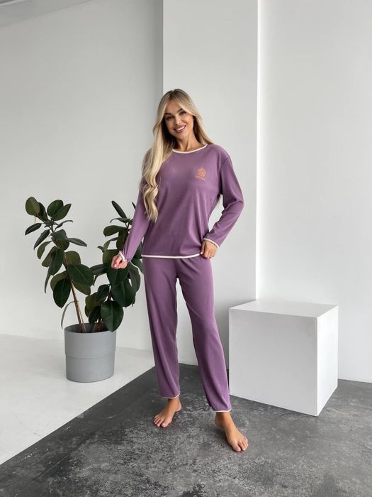 Комплект домашнього одягу