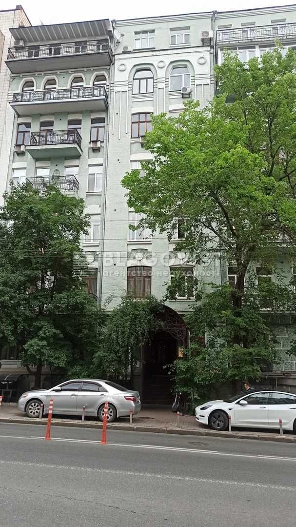 Продаж 3-х кімн кв-ри вул.Шота Руставелі 27 Дореволюційний будинок