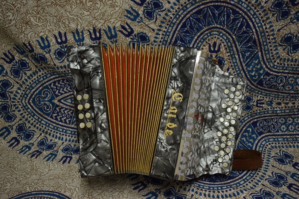 Concertina Claude 2 voz