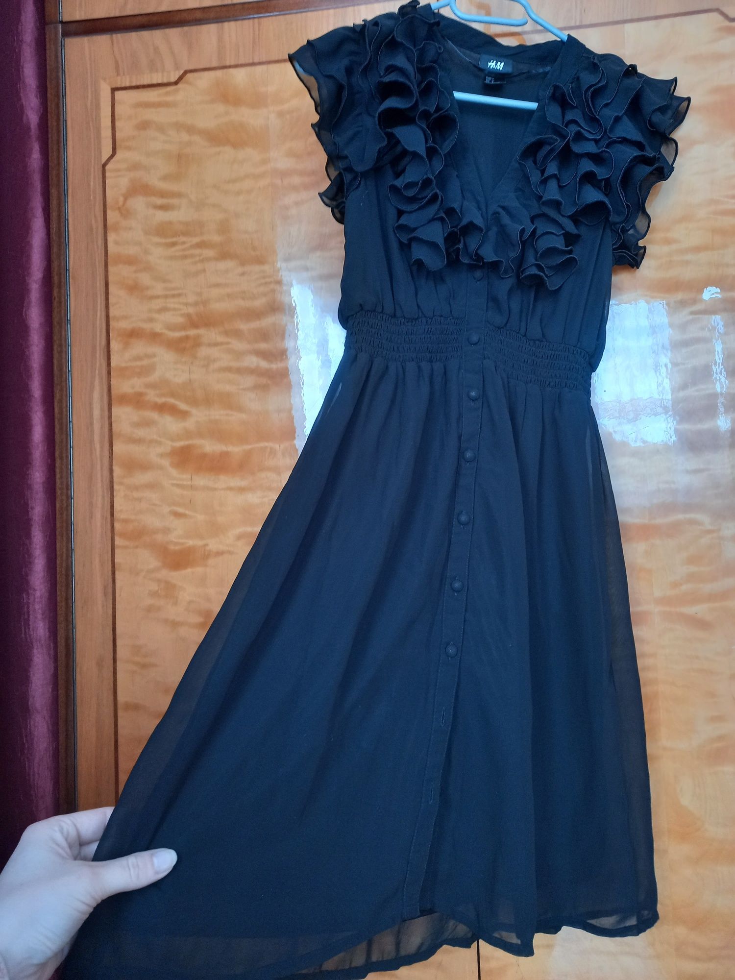 Czarna sukienka XS. H&M