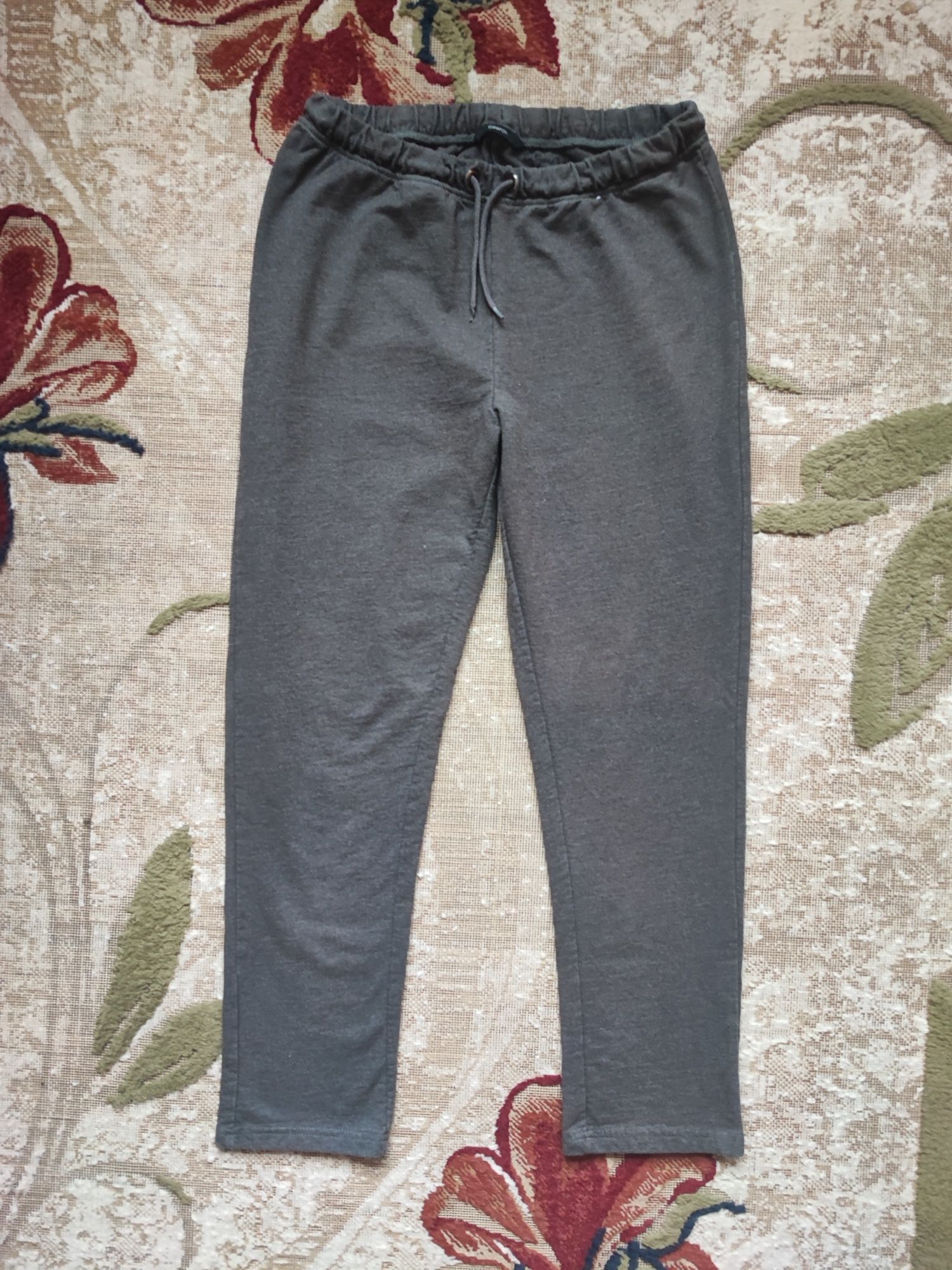 Продам женские спортивные штаны р М
