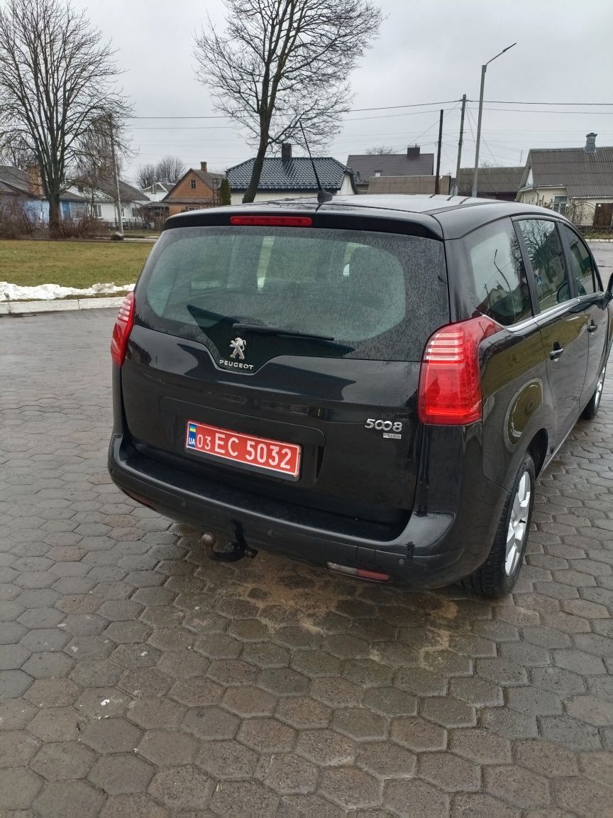 Peugeot 5008 2015