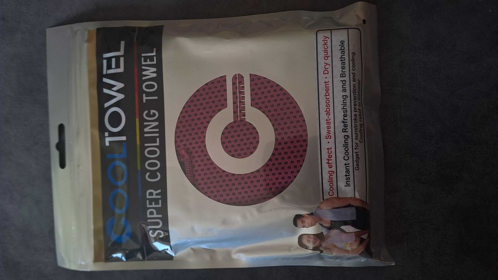 Chłodzący ręcznik sportowy - Cool towel z microfibry 30x100 różowy