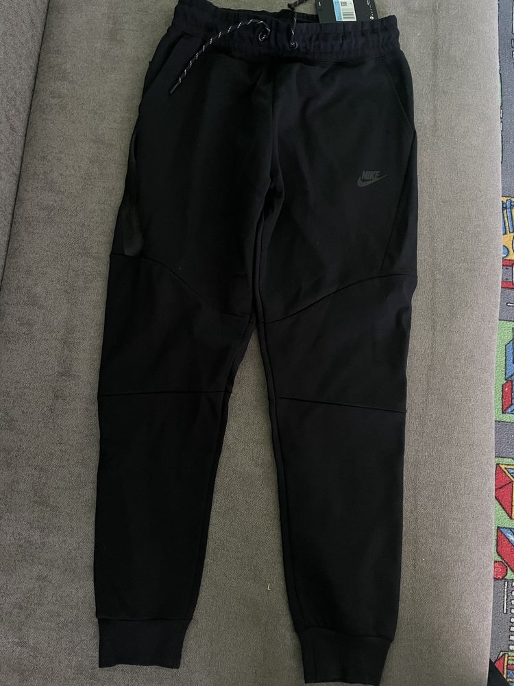 Штани nike tech fleece