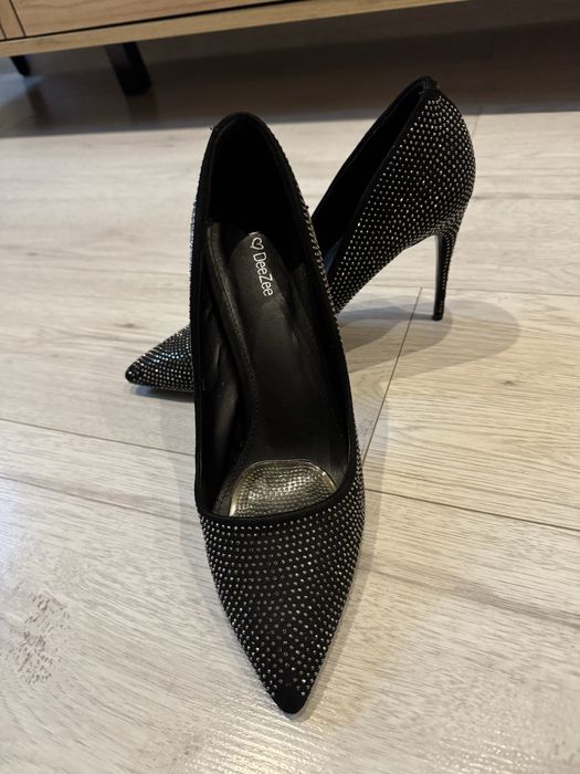 Szpilki brokatowe. Czarno-srebrne