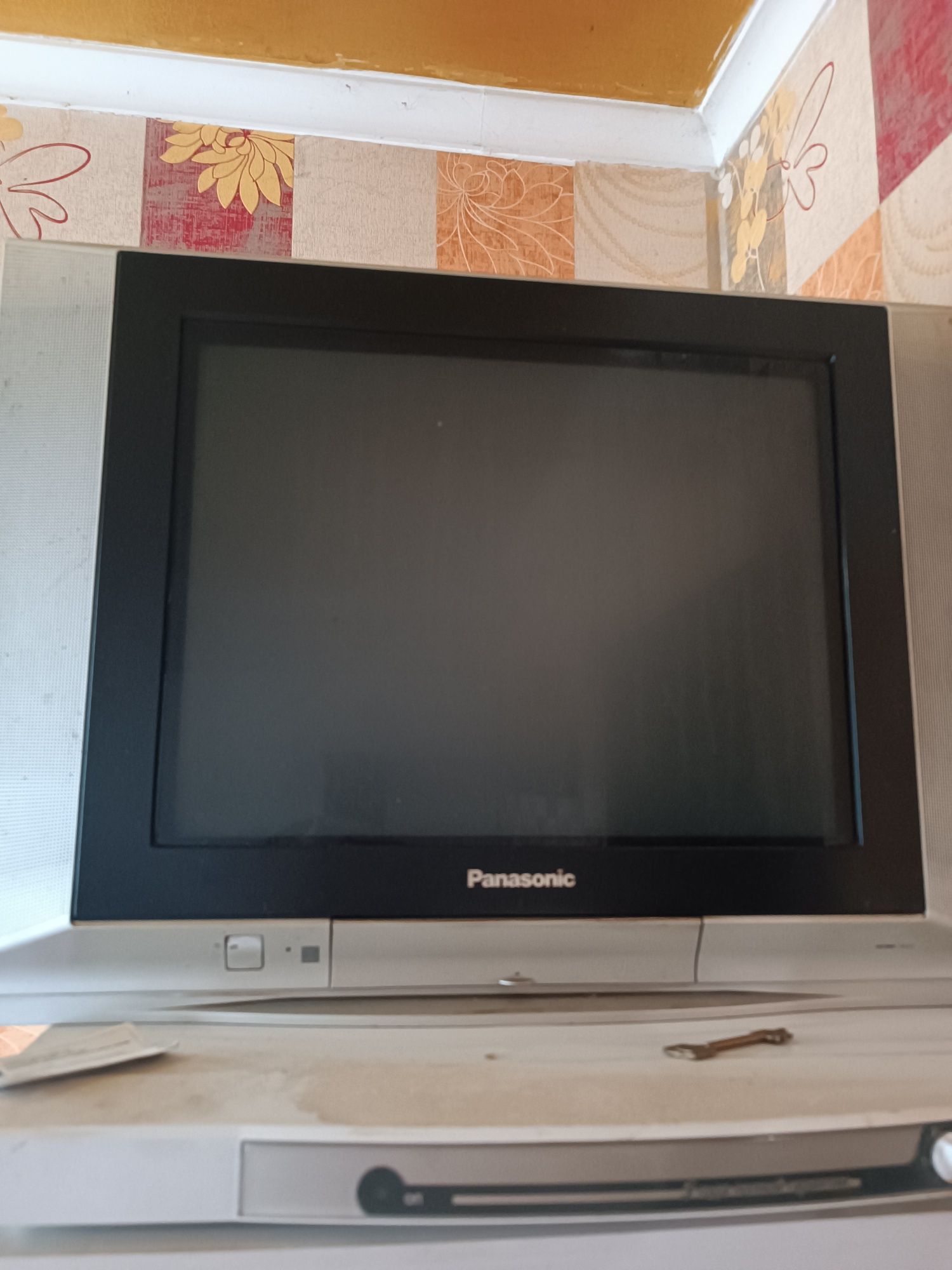 Продам телевизор Panasonic